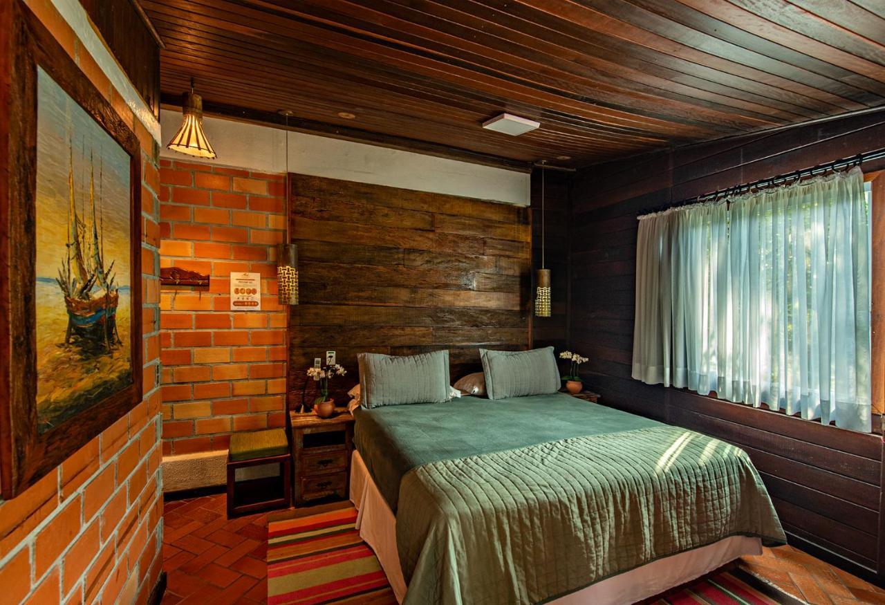 Grajagan Surf Resort Ilha do Mel Rom bilde
