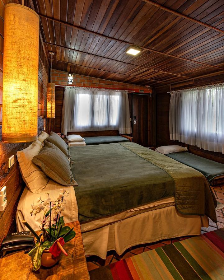Grajagan Surf Resort Ilha do Mel Rom bilde