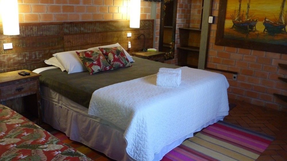 Grajagan Surf Resort Ilha do Mel Eksteriør bilde