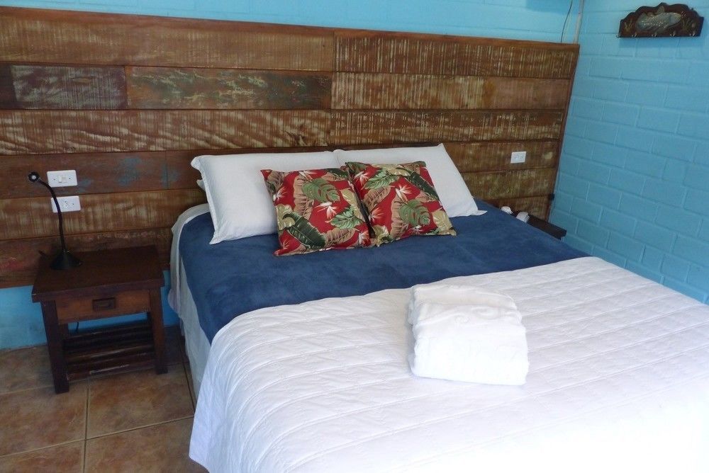 Grajagan Surf Resort Ilha do Mel Eksteriør bilde
